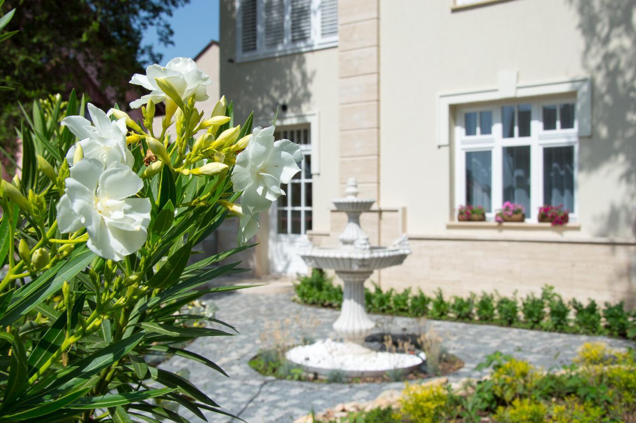 Villa Fontana Balatonfüred Exteriör bild