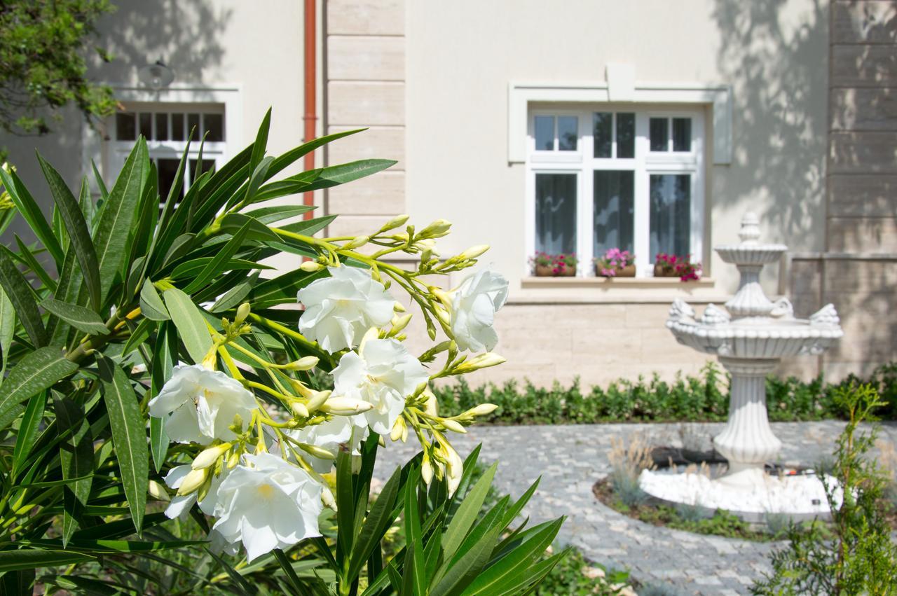 Villa Fontana Balatonfüred Exteriör bild